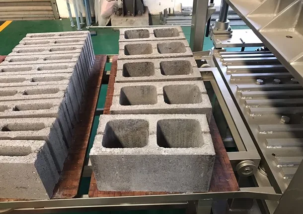 Machines de fabrication de briques à vendre au Zimbabwe -ZCJK